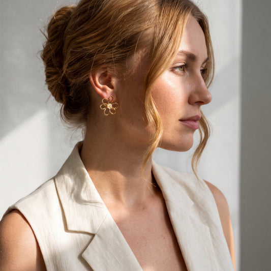 Lysa_Bloom_Flower_Studs_with_pearl_Glitzea_2