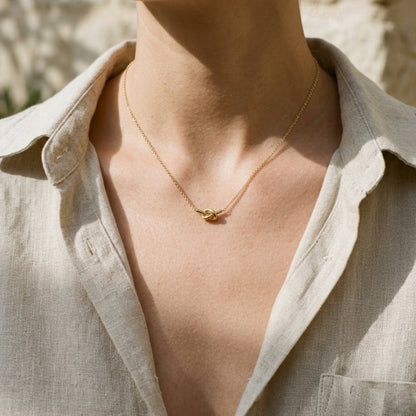 Luna_Knot_Necklace_Glitzea_4