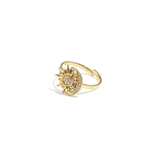Solara_Crest_Minimal_Gold_Ring